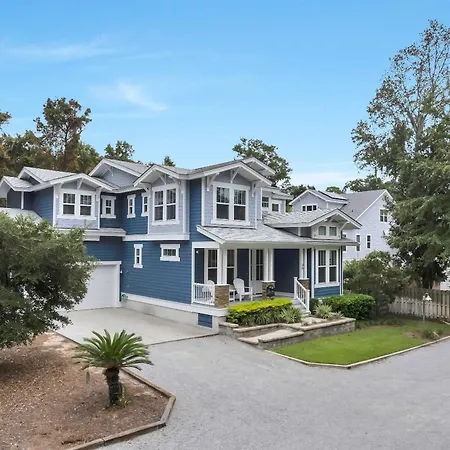 Deja Blue-6Br W Pool Hot Tub-Steps To Beach-3